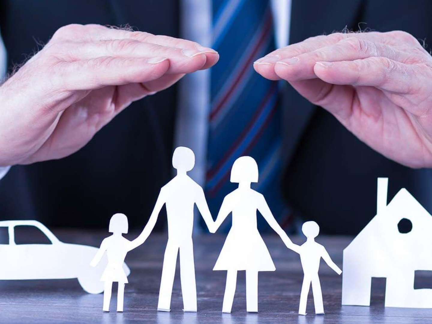 Familia protegida con el seguro de desgravamen