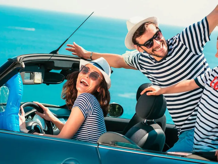 Diners Gas Club Assist 365: Familia en un auto